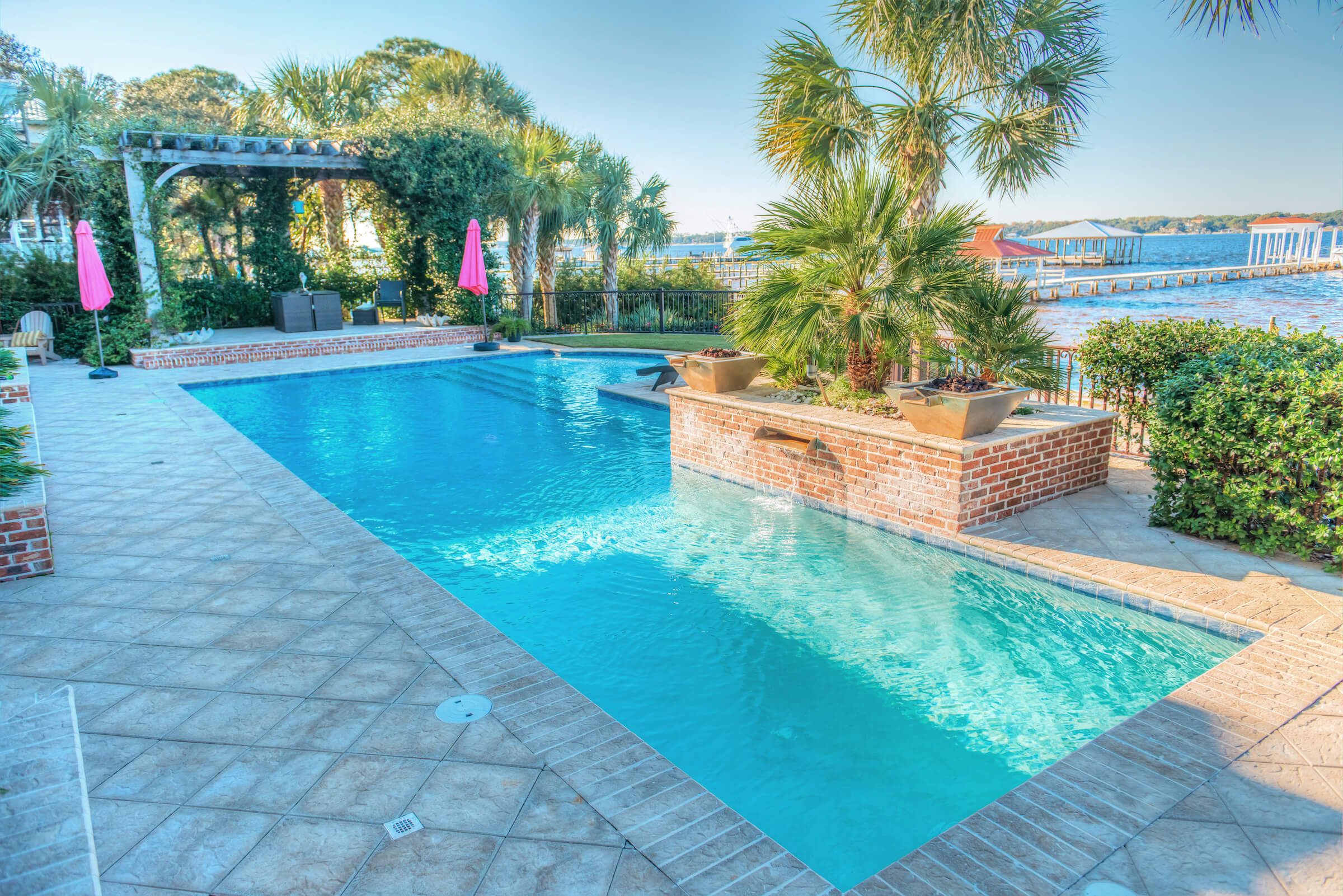 Luxury Swimming Pools & Spa Builders Tallahassee, FL - Cox Pools